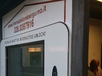 20150817 192629  Vinile adesivo stampato e manufatto in forex sagomato per frame per controllo vetrina a schermo interattiva al touch